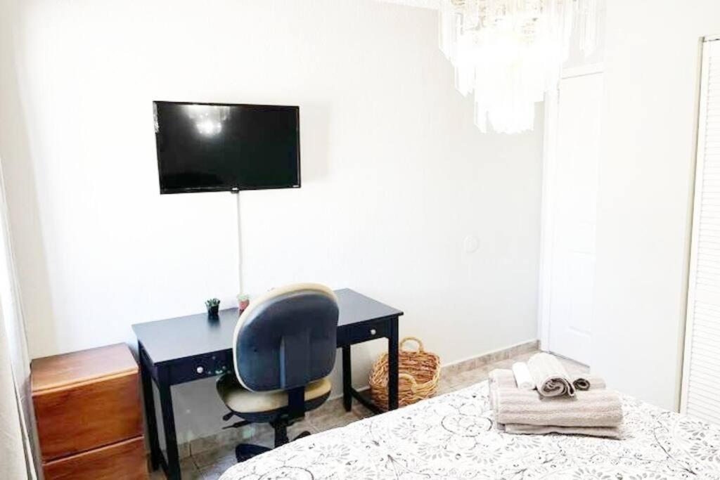 Villa Amazing & Cozy Duplex Near Zoo Miami ! Extérieur photo