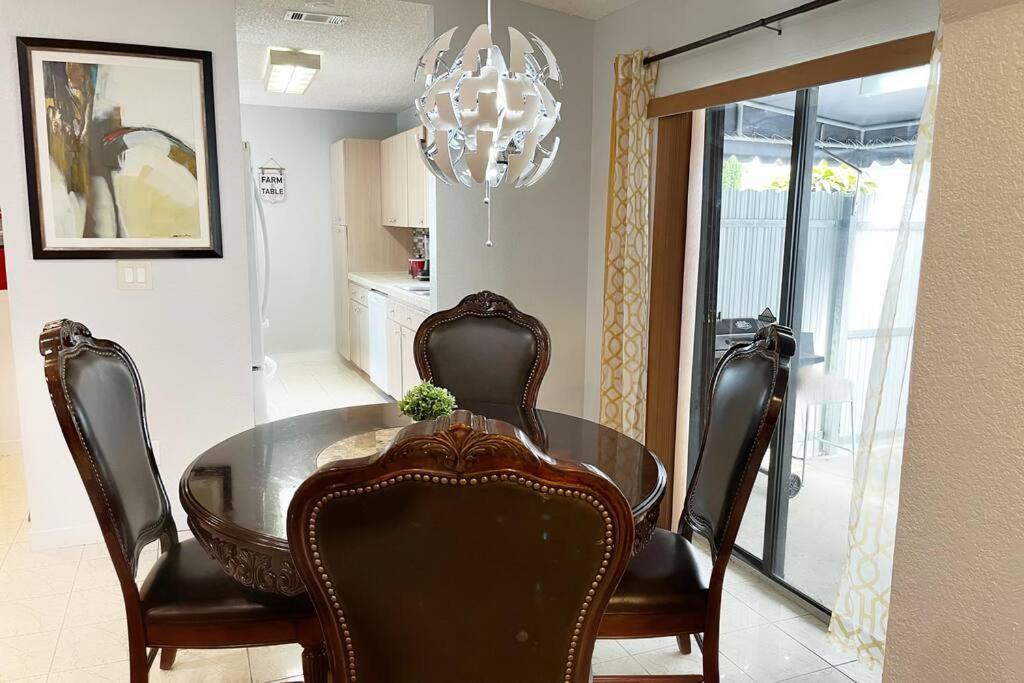 Villa Amazing & Cozy Duplex Near Zoo Miami ! Extérieur photo